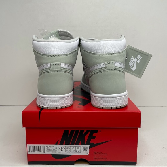 Nike Air Jordan 1 Retro High WMNS “Seafoam” NEW - Picture 4 of 4